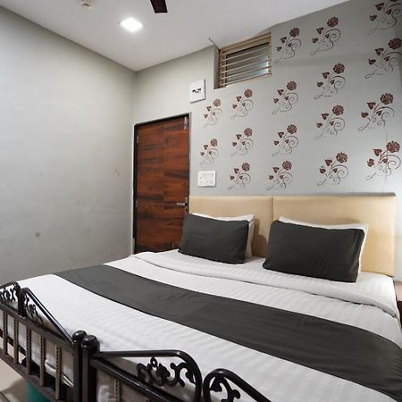Hotel Sai Inn, Ahmedabad Airport Exterior photo